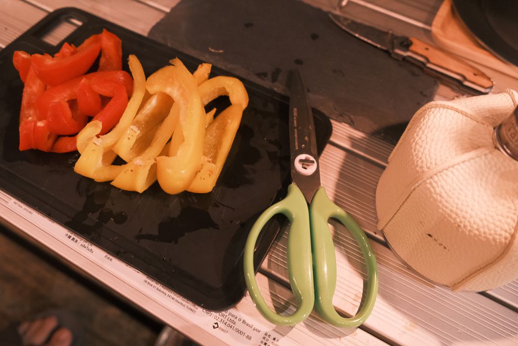 料理剪刀推薦「PLUS 剪⼑組」30°弧線剪刀，輕鬆成為美工、料理達人不費力！
